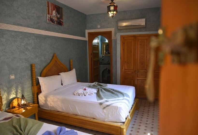 اتاق استاندارد سه نفره, Riad Jenan Adam