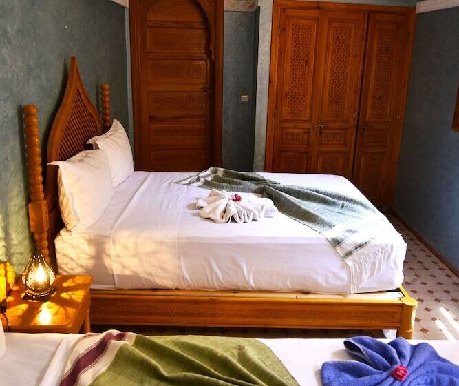 اتاق استاندارد سه نفره, Riad Jenan Adam