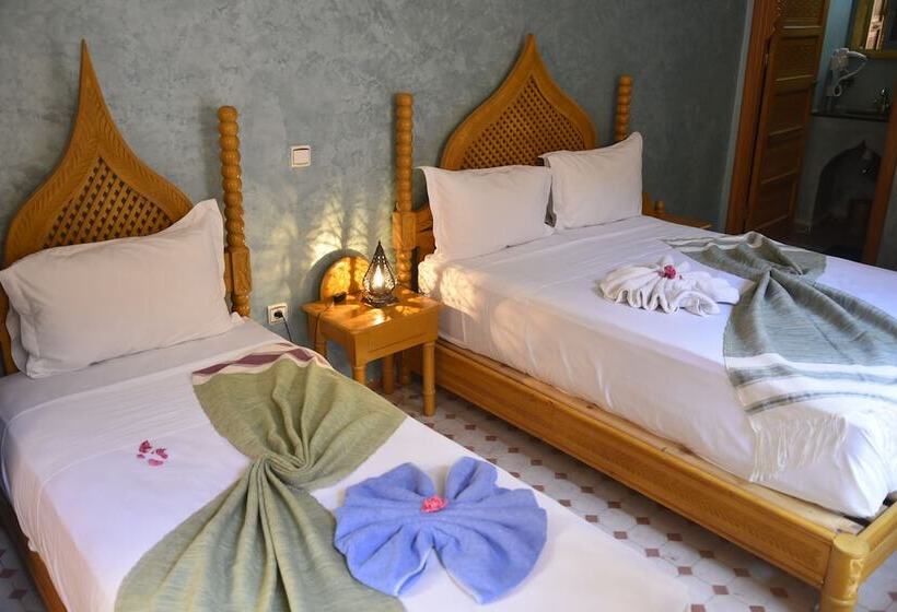 اتاق استاندارد سه نفره, Riad Jenan Adam