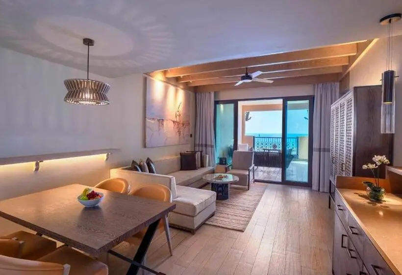 سوییت با چشم‌انداز دریا, Saadiyat Rotana Resort And Villas