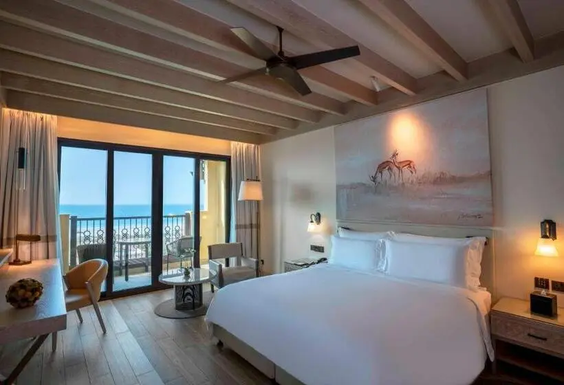 سوییت با چشم‌انداز دریا, Saadiyat Rotana Resort And Villas