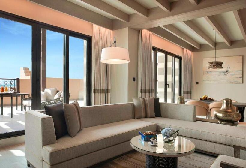 Люкс с Террасой, Saadiyat Rotana Resort And Villas