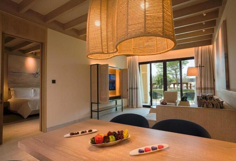 Люкс с Видом, Saadiyat Rotana Resort And Villas