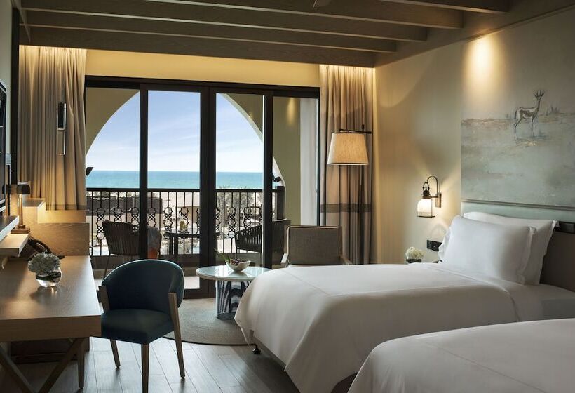Номер Стандарт Вид на Море с Балконом, Saadiyat Rotana Resort And Villas
