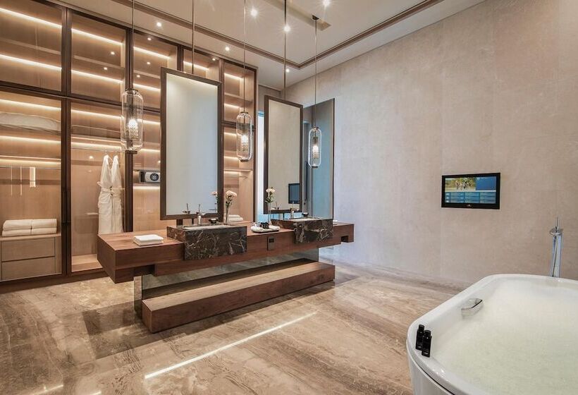 Королевский Люкс, Saadiyat Rotana Resort And Villas