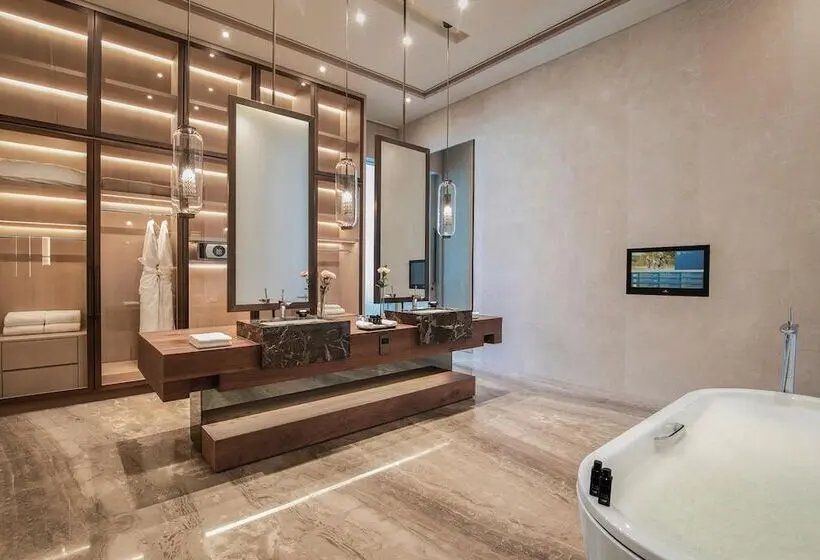 سوئیت رویال, Saadiyat Rotana Resort And Villas