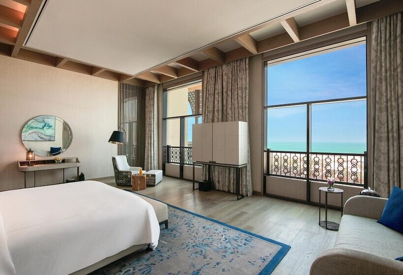 Королевский Люкс, Saadiyat Rotana Resort And Villas