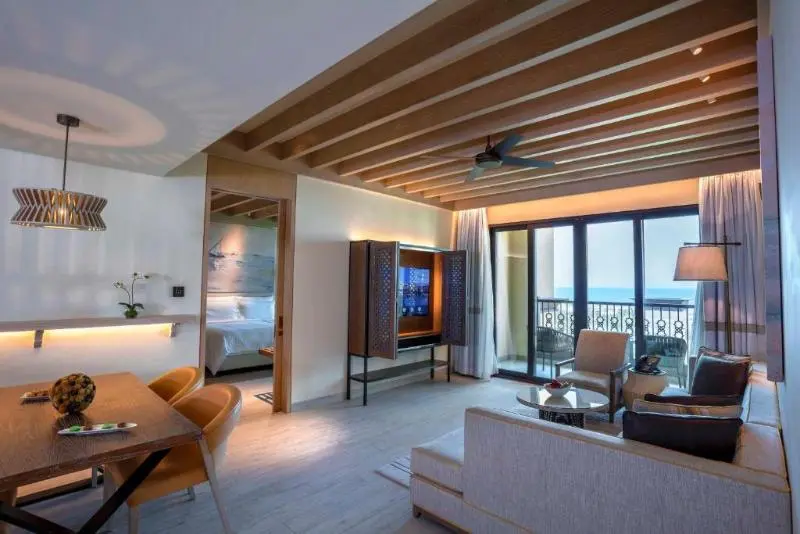 سوییت با چشم‌انداز دریا, Saadiyat Rotana Resort And Villas