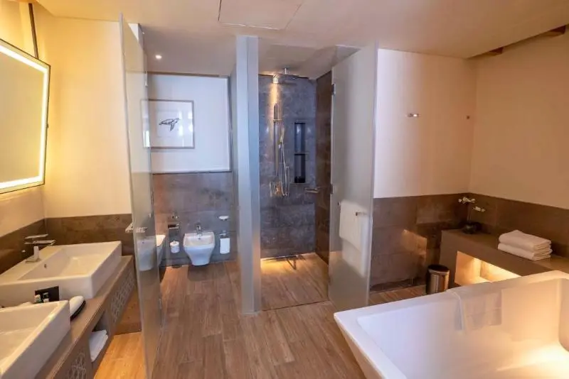 اتاق استاندارد با بالکن و چشم‌انداز دریا, Saadiyat Rotana Resort And Villas
