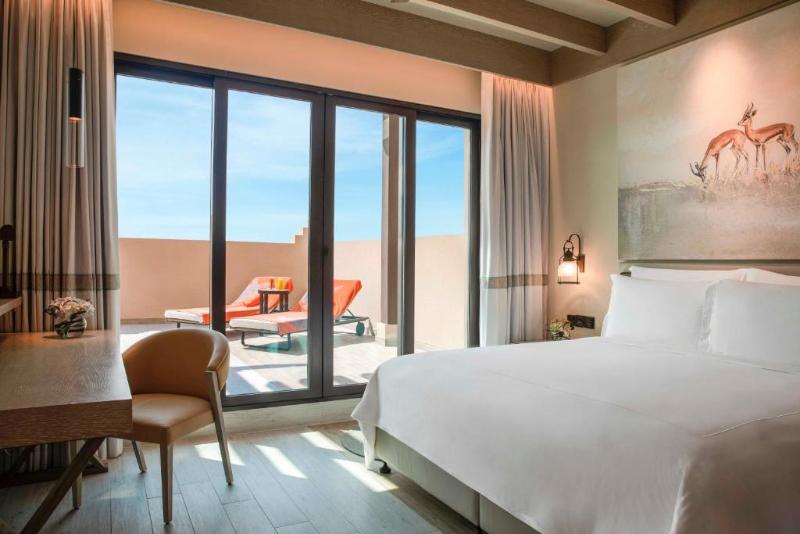 Люкс с Террасой, Saadiyat Rotana Resort And Villas