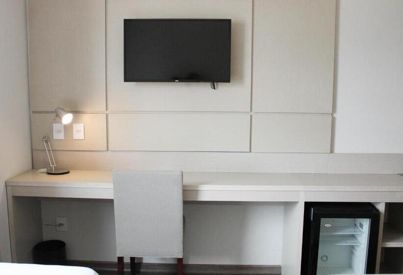 Quarto Deluxe, Samba Tres Rios