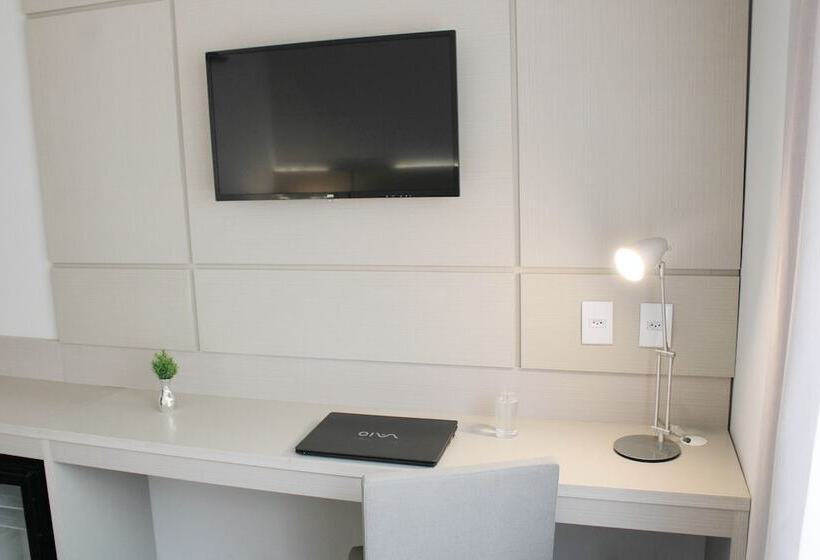 Quarto Estandar, Samba Tres Rios