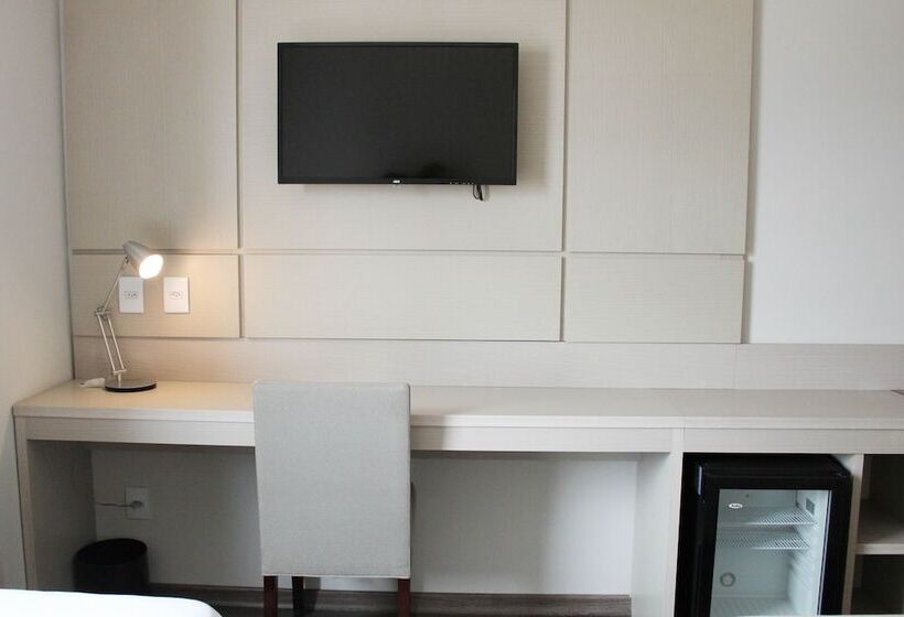 Quarto Estandar, Samba Tres Rios