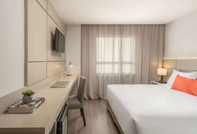 Quarto Deluxe, Samba Tres Rios