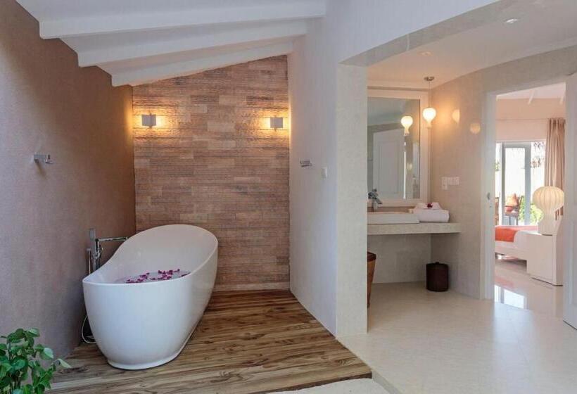 ویلای لوکس 1 خوابه, Sun Siyam Vilu Reef 24 Hour All Inclusive With Free Transfers