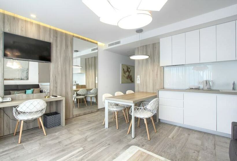 جناح غرفتين نوم, Kalamota Beach House