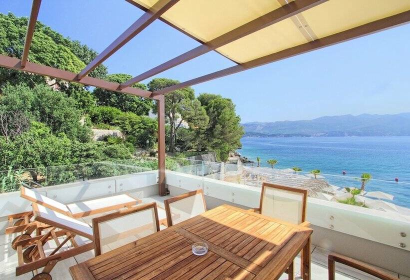 جناح غرفتين نوم, Kalamota Beach House