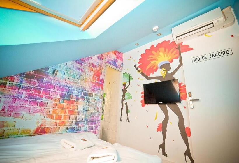 اتاق استاندارد یک نفره, World Hostel   Old Town