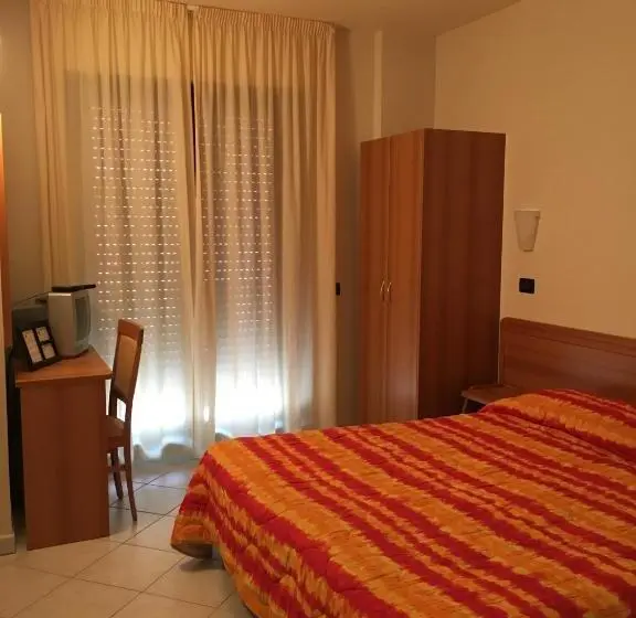اتاق استاندارد با بالکن, Apulia