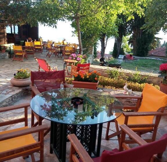 בקתה סטנדרטית, Archontiko Pantou