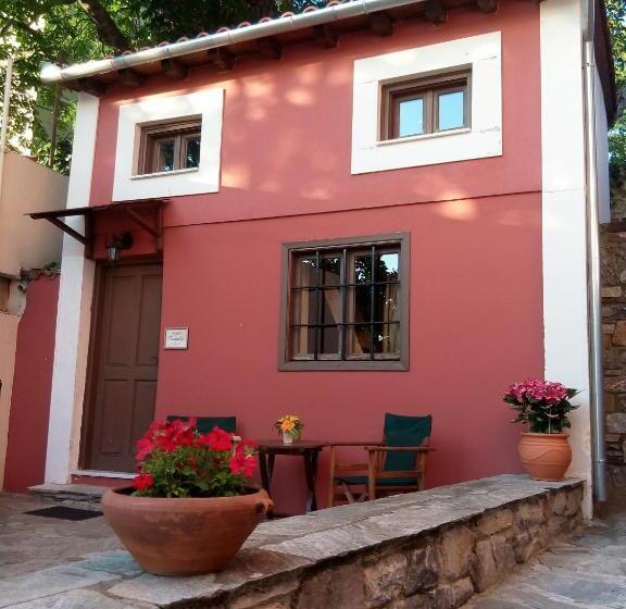 בקתה סטנדרטית, Archontiko Pantou