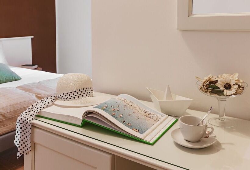 اتاق استاندارد سه نفره, B&b Viale Dei Pini