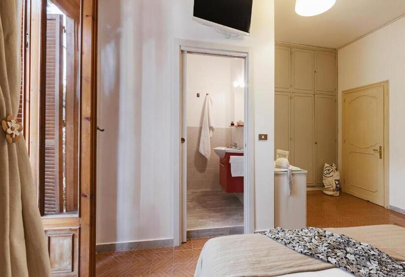 اتاق استاندارد سه نفره, B&b Viale Dei Pini