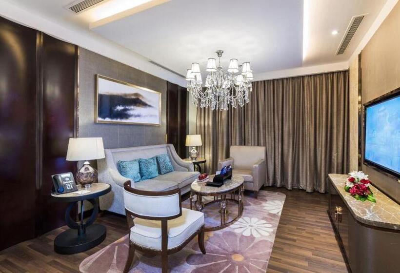 Полулюкс, Boudl Al Sahafa