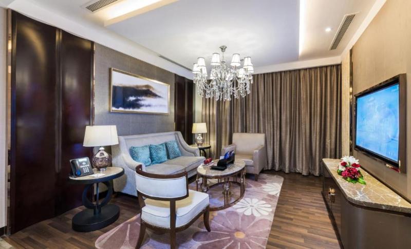 Полулюкс, Boudl Al Sahafa