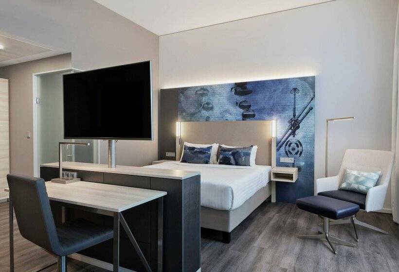 주니어 스위트, Courtyard By Marriott Munich Garching