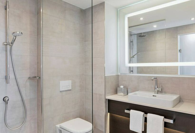 주니어 스위트, Courtyard By Marriott Munich Garching