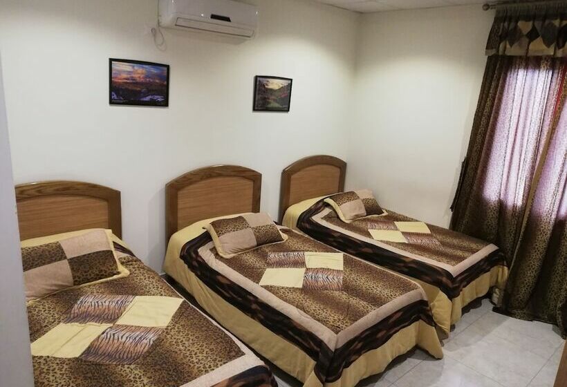 اتاق راحتی سه تخته, St Jean