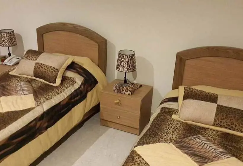 اتاق راحتی سه تخته, St Jean