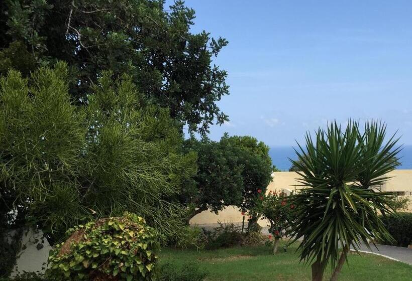 2 Bedroom Superior Suite with Views, Sundance Apartments & Suites