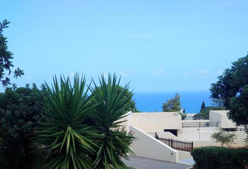 2 Bedroom Superior Suite with Views, Sundance Apartments & Suites