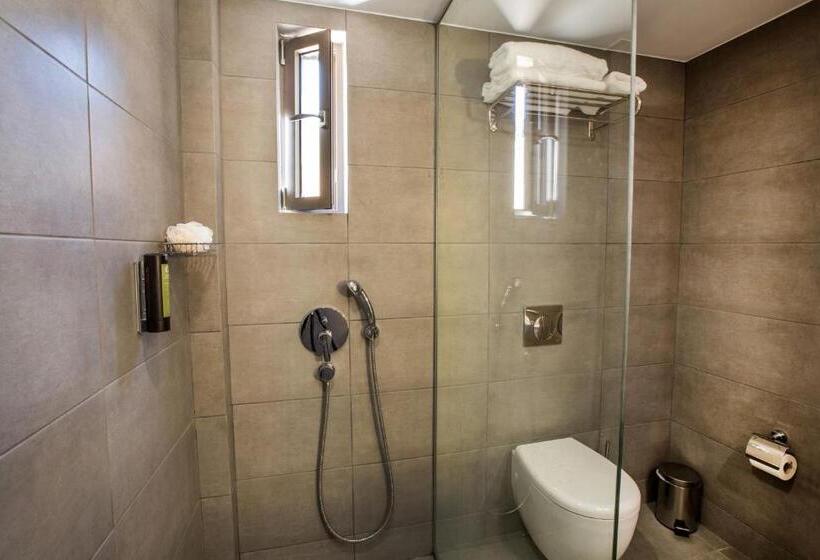 2 Bedroom Superior Suite with Views, Sundance Apartments & Suites