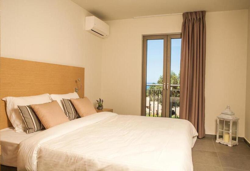 2 Bedroom Superior Suite with Views, Sundance Apartments & Suites