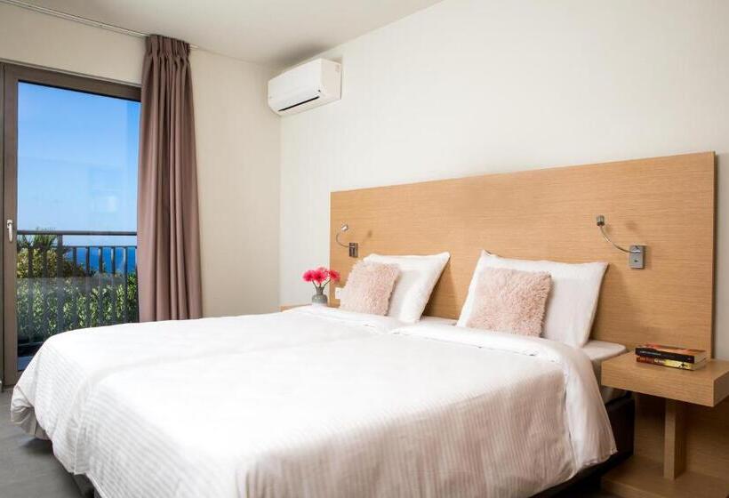 2 Bedroom Superior Suite with Views, Sundance Apartments & Suites