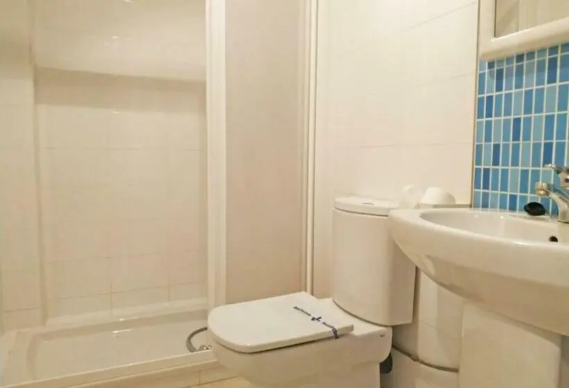 آپارتمان 3 خوابه, Apartamentos Los Almendros 3000