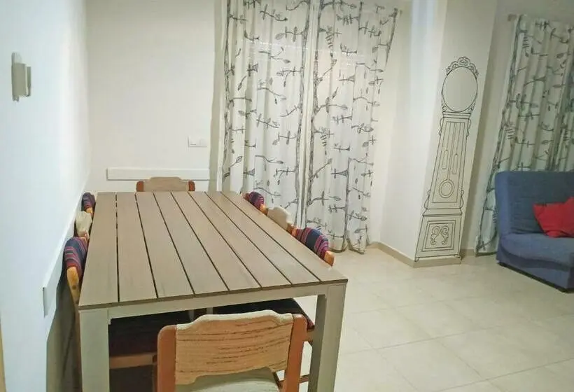 آپارتمان 2 خوابه, Apartamentos Los Almendros 3000