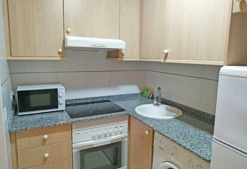 آپارتمان 3 خوابه, Apartamentos Los Almendros 3000