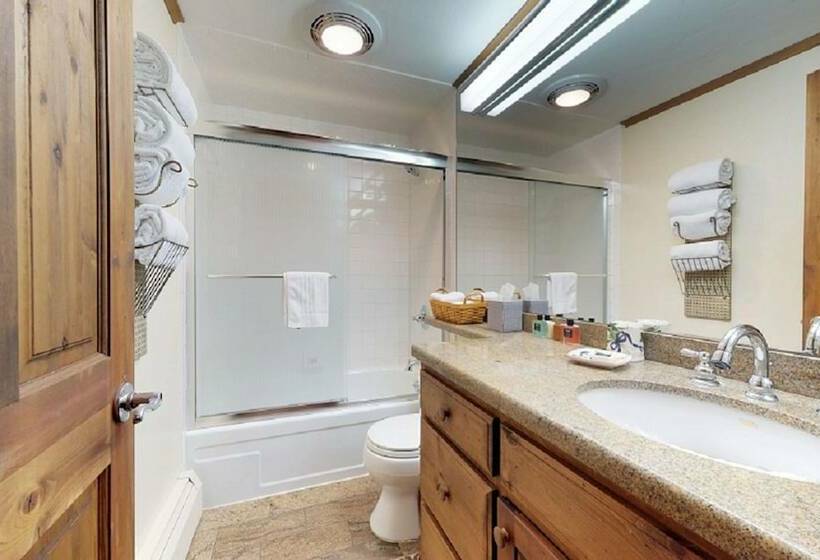 ２ベッドルームアパートメント, Christiania Condominiums  Coraltree Residence Collection