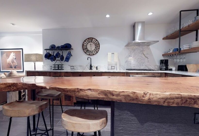 ２ベッドルームアパートメント, Christiania Condominiums  Coraltree Residence Collection