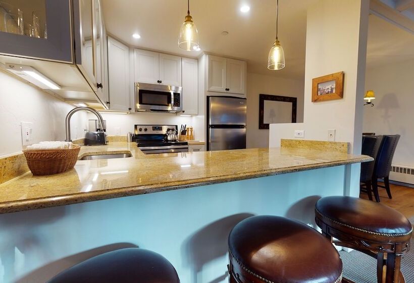 ツーベッドルーム　ヴィラ, Christiania Condominiums  Coraltree Residence Collection