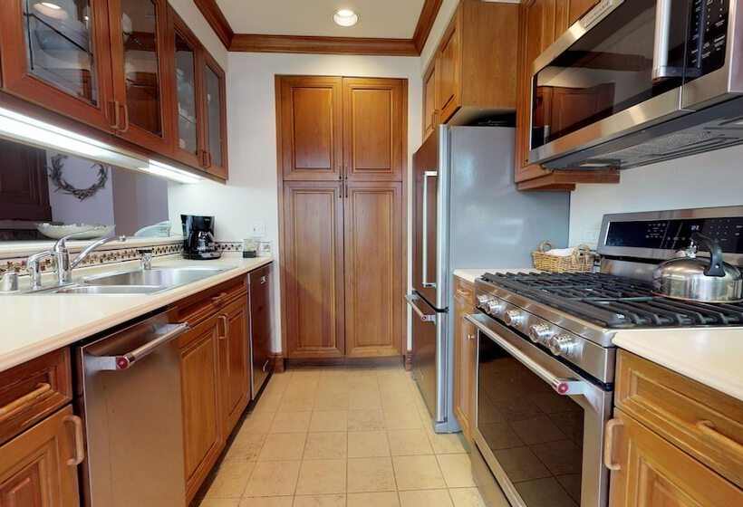 침실 3개 아파트, Christiania Condominiums  Coraltree Residence Collection