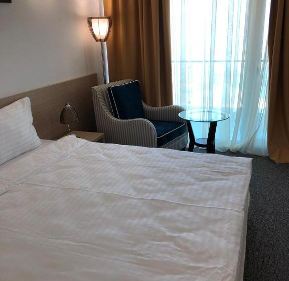 オーシャンビュースタンダードルームバルコニー付き, Alcor Beach