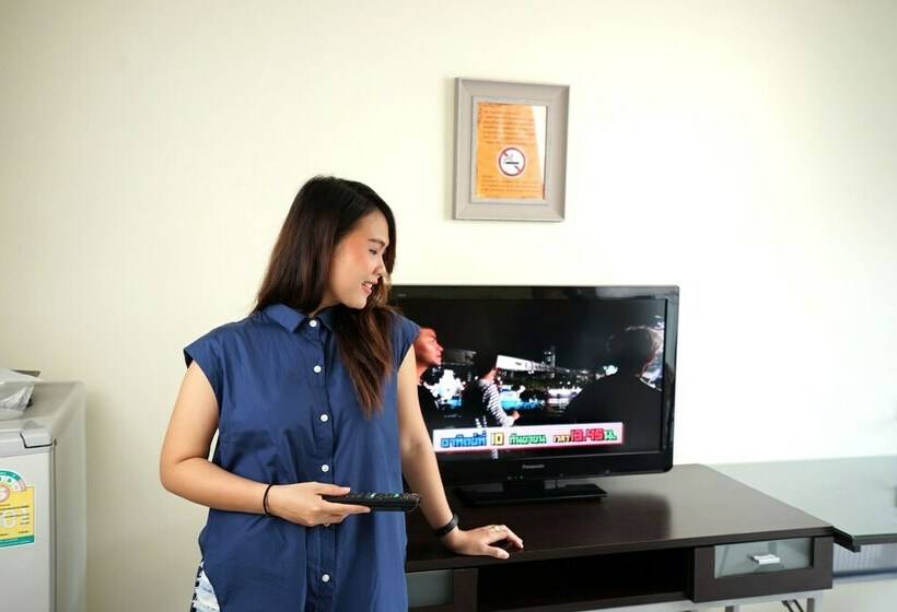 اتاق استاندارد سه نفره, Caza V1 Serviced Apartment