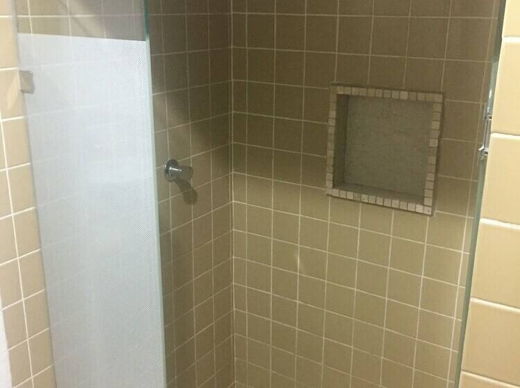 스탠다드 룸 더블 침대 2개, Essen's