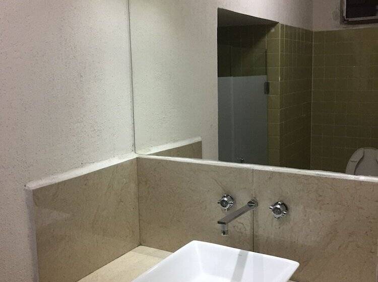 스탠다드 룸 더블 침대 2개, Essen's