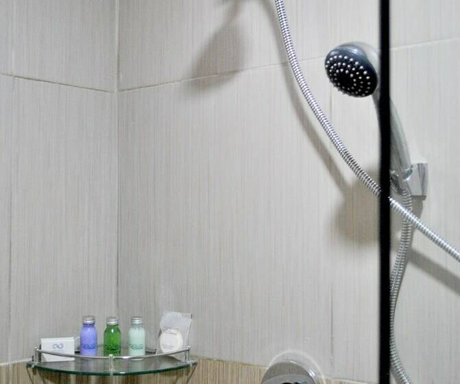 컴포트 룸, Infinity